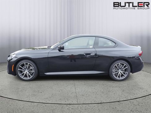 Used 2024 BMW 230i xDrive Coupe w/ Convenience Package AWD/4WD image 4
