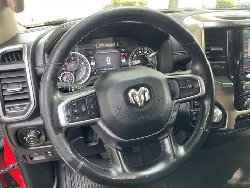 Used 2019 RAM 1500 Laramie AWD/4WD image 25