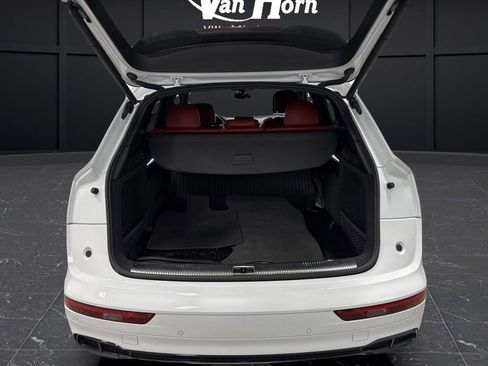 Used 2019 Audi SQ5 Prestige w/ Prestige Package image 16