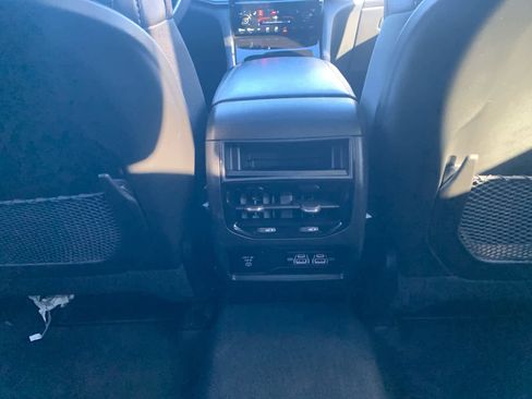 Used 2023 Jeep Grand Cherokee Altitude image 34