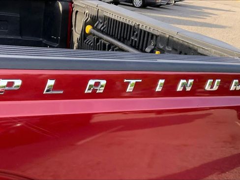 Used 2015 Ford F250 Platinum w/ FX4 Off-Road Package AWD/4WD image 29