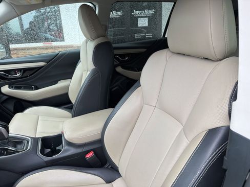 Used 2023 Subaru Outback Limited XT image 3