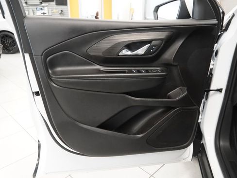 Used 2024 GMC Terrain SLE FWD image 6
