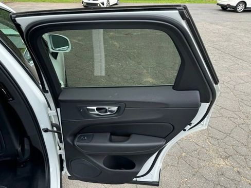 Used 2021 Volvo XC60 T5 Inscription AWD/4WD image 8