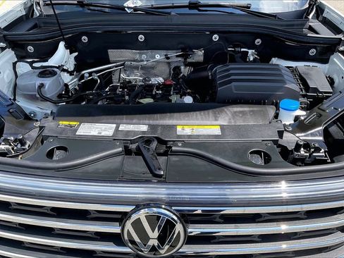 Used 2024 Volkswagen Atlas SE w/ Panoramic Sunroof Package AWD/4WD image 30
