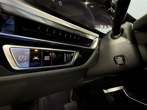 Used 2025 Cadillac Lyriq Sport image 19