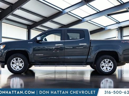 Used 2017 Chevrolet Colorado LT w/ Luxury Package, Chrome AWD/4WD image 2