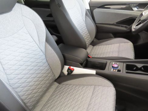 New 2025 Volkswagen Tiguan S image 25