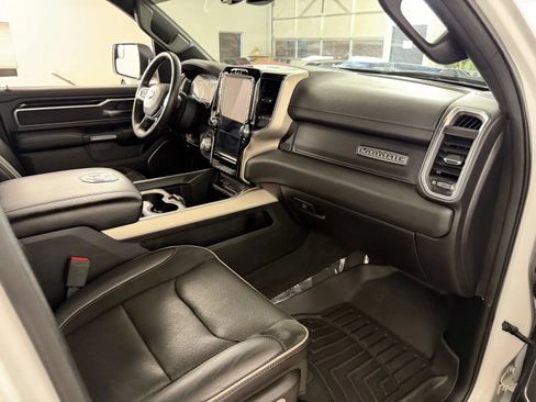 Used 2019 RAM 1500 Laramie AWD/4WD image 41