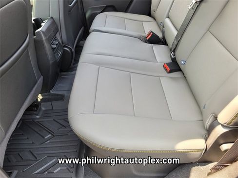 New 2025 Chevrolet Colorado ZR2 w/ Off-Road Front Bumper Package image 16