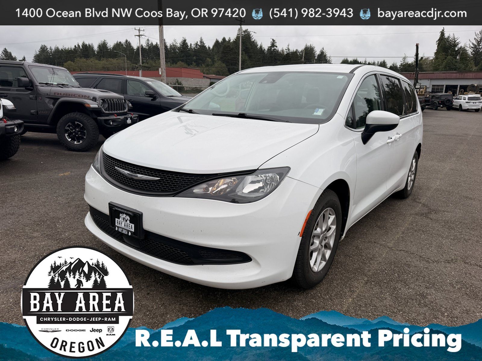 Used 2023 Chrysler Voyager LX FWD image 1