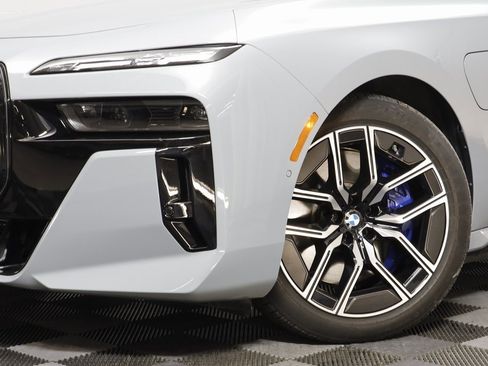 Certified 2025 BMW 750e xDrive w/ Executive Package image 3