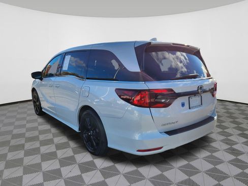 Certified 2023 Honda Odyssey Sport image 3