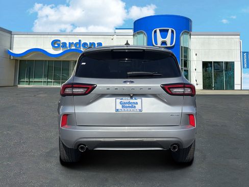 Used 2023 Ford Escape ST-Line AWD/4WD image 5