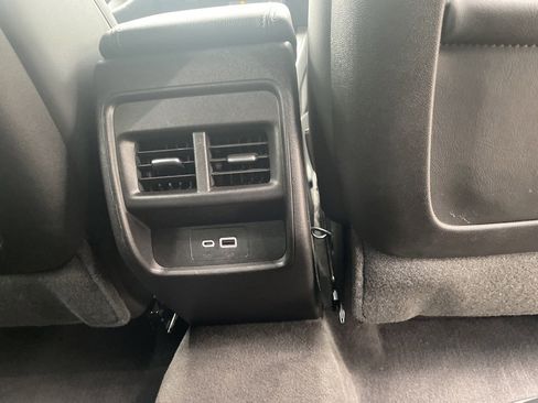 Used 2023 Cadillac XT4 Premium Luxury image 17