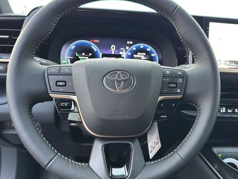 New 2026 Toyota Crown XLE image 17