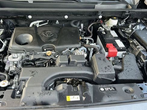 Used 2022 Toyota RAV4 LE image 22