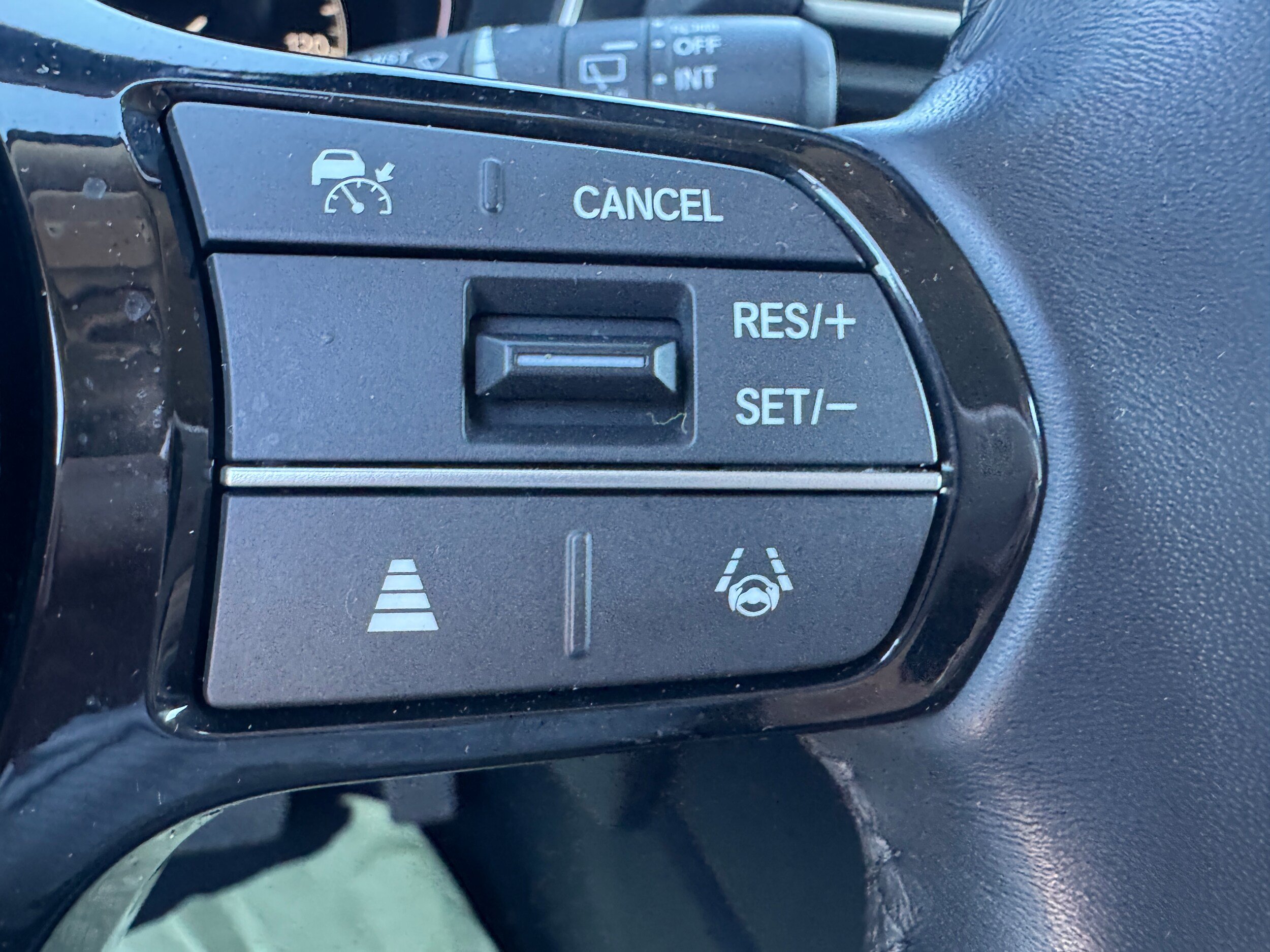 Used 2025 Honda Pilot EX-L image 17
