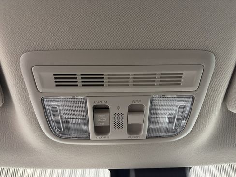 Used 2021 Honda HR-V EX image 29