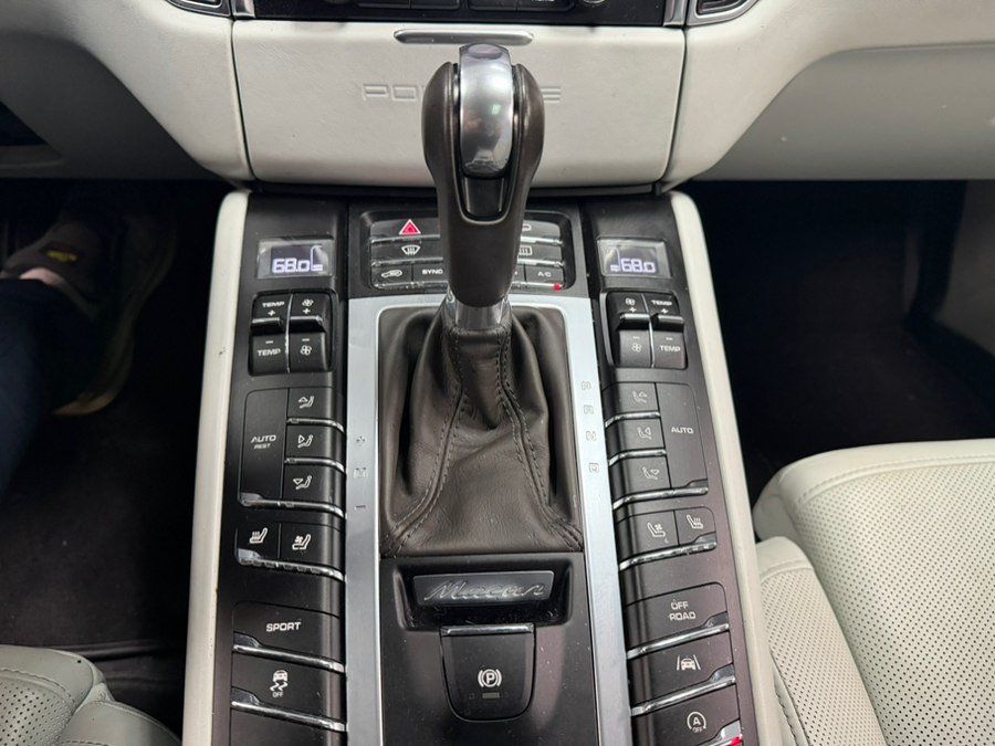 Used 2018 Porsche Macan S AWD/4WD image 49