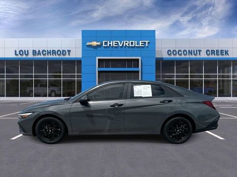 Used 2024 Hyundai Elantra SEL FWD image 5