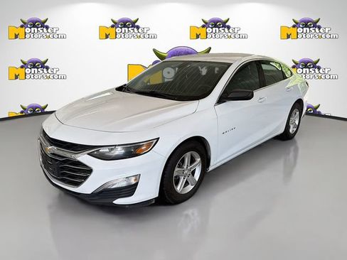 Used 2022 Chevrolet Malibu LS FWD image 1