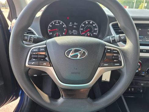 Used 2022 Hyundai Accent SE FWD image 25