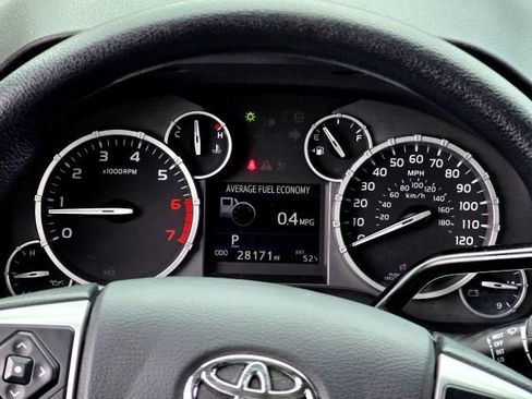 Used 2016 Toyota Tundra SR5 image 14