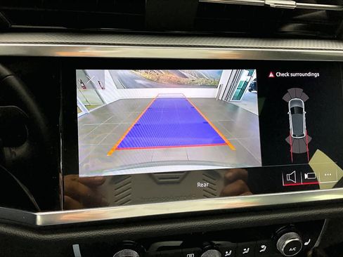 Used 2023 Audi Q3 2.0T Premium w/ Convenience Package image 28