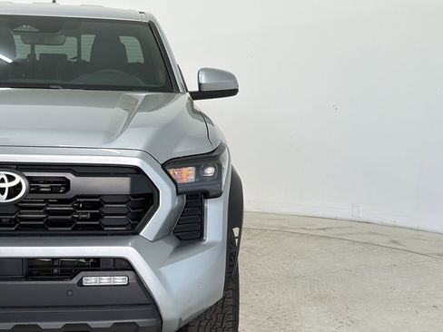 Used 2025 Toyota Tacoma TRD Off-Road w/ TRD Off Road Upgrade Package image 29