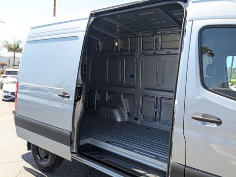 Certified 2025 Mercedes-Benz Sprinter 2500 image 17