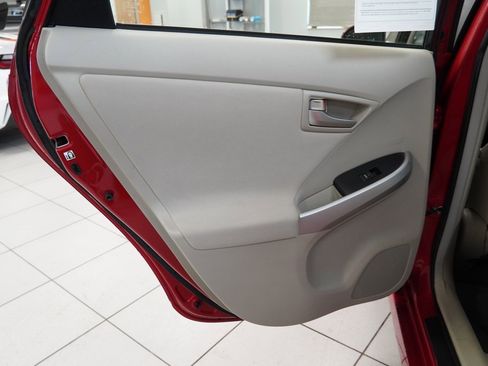 Used 2013 Toyota Prius image 23