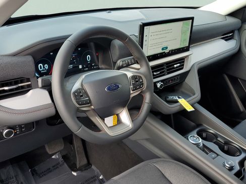 New 2026 Ford Explorer Active AWD/4WD image 19