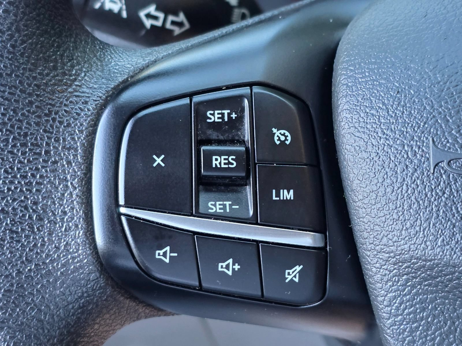 Used 2024 Ford Transit 350 XLT RWD image 19