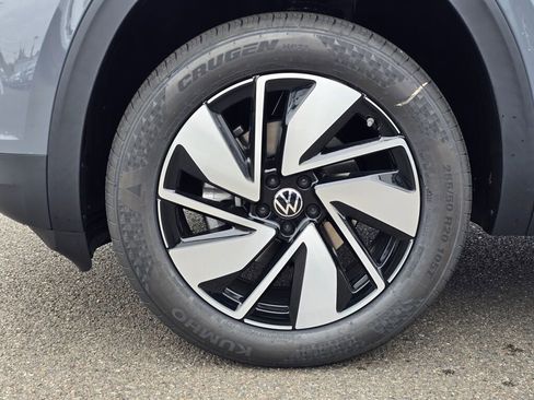 New 2026 Volkswagen Atlas SEL image 11