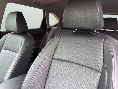Used 2025 Kia Seltos EX w/ EX Sunroof Package FWD image 9