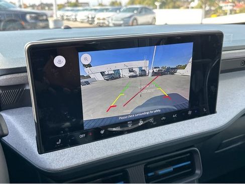 New 2025 Ford Maverick XLT w/ XLT Luxury Package image 10