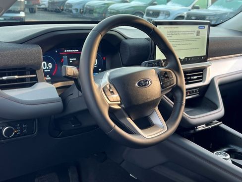 Used 2025 Ford Explorer Active image 22