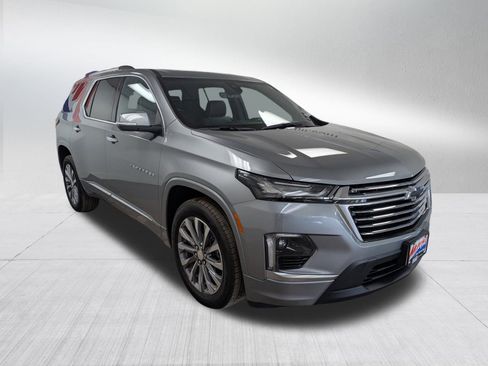 Used 2023 Chevrolet Traverse Premier image 8