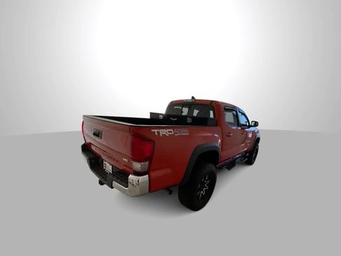 Used 2016 Toyota Tacoma TRD Off-Road w/ Towing Package AWD/4WD image 8