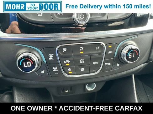 Used 2023 Chevrolet Traverse LT FWD image 37