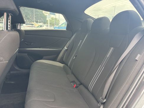 Used 2025 Hyundai Elantra Sport FWD image 12