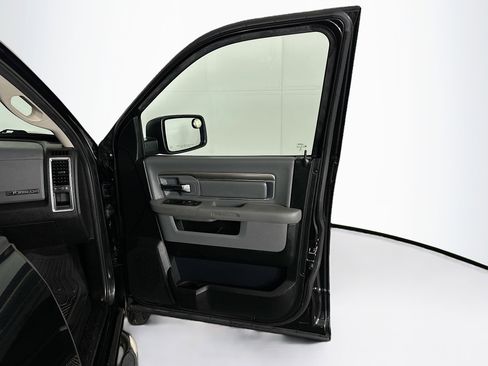 Used 2016 RAM 1500 Big Horn image 29