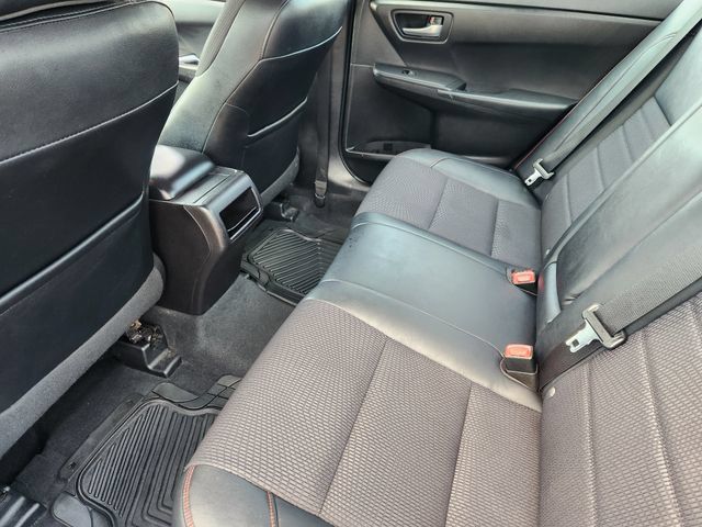 Used 2017 Toyota Camry SE FWD image 29