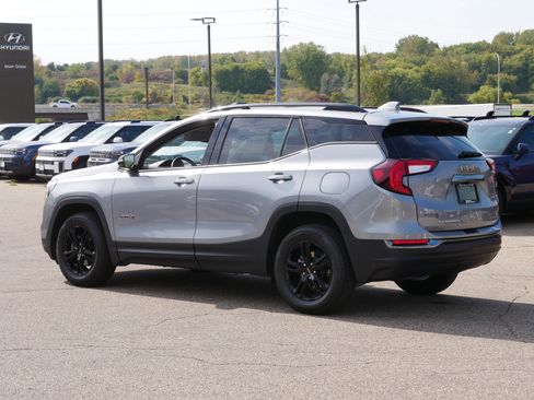 Used 2023 GMC Terrain AT4 AWD/4WD image 8