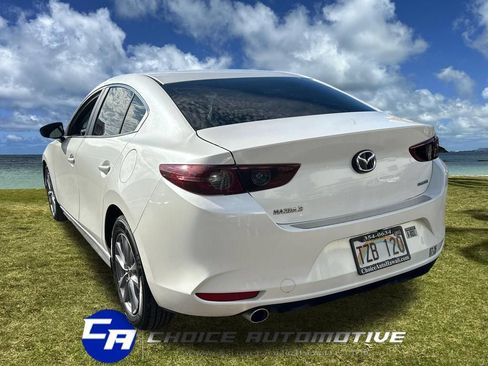 Used 2020 MAZDA MAZDA3 Sedan FWD image 5