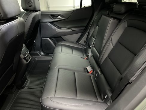 New 2026 Chevrolet Equinox LT w/ Convenience Package II image 60