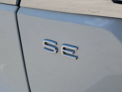 New 2026 Volkswagen Atlas SE FWD image 6