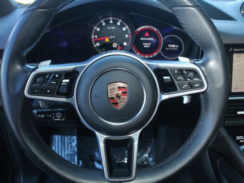 Certified 2023 Porsche Cayenne Platinum Edition image 19