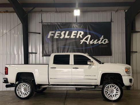 Used 2015 GMC Sierra 2500 Denali AWD/4WD image 20